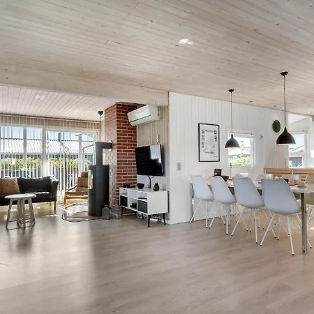 Vejlby Klit Harboore V 度假居